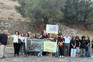 Ολοκαύτωμα Βιάννου: Συγκινητικές στιγμές στα Αμιρά με επιζώντες και μαθητές