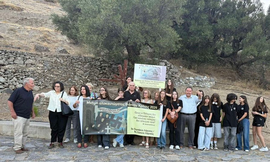 Ολοκαύτωμα Βιάννου: Συγκινητικές στιγμές στα Αμιρά με επιζώντες και μαθητές