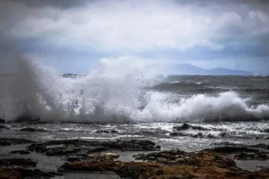 Καλός ο καιρός αλλά τα βοριαδάκια παραμένουν