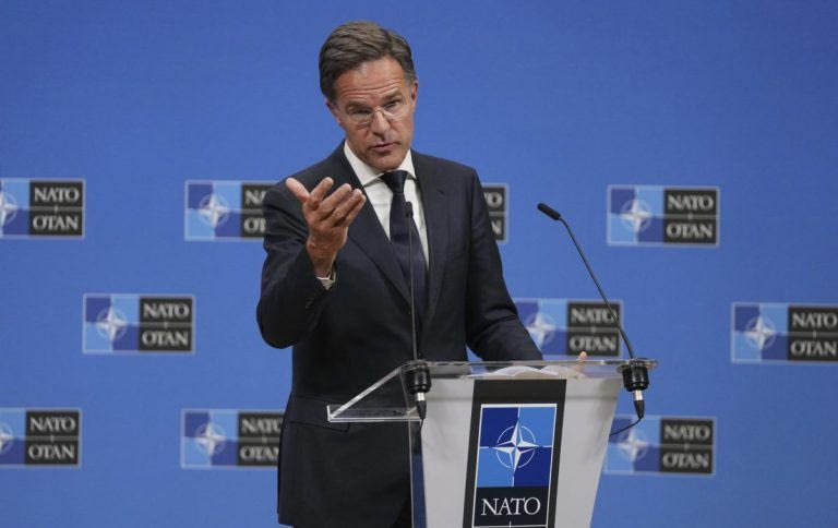 Μαρκ Ρούτε: Το ΝΑΤΟ στέλνει «ανατολική φρουρά» στα σύνορα με τη Ρωσία