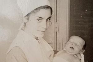 Έκκληση της οικογένειας της μαίας Δέσποινας Χανιωτάκη Δουκουμετζάκη για να συμπληρωθεί το παζλ της ζωής της