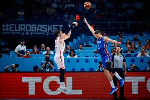 Ευρωμπάσκετ 2025: Αλύγιστη η Τουρκία υπέταξε και τους Σέρβους με 95-90