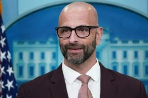 Παραίτηση του Δημήτρη Δασκαλάκη από το Εθνικό Κέντρο Εμβολιασμού των ΗΠΑ