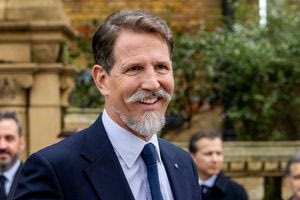 Παύλος Ντε Γκρες: Η ζωή του στην Αθήνα και η αλλαγή επιθέτου