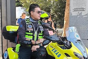 ΕΚΑΒ: Έκκληση για αίμα για διασώστη που δίνει μάχη για τη ζωή του μετά από τροχαίο
