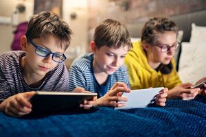 Έρχεται απαγόρευση των social media για ανηλίκους κάτω των 15 ετών – Τι προβλέπει το σχέδιο προστασίας