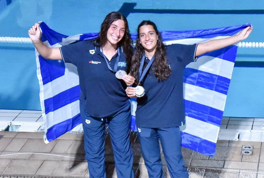 Ασημένιες δύο πολίστριες των Χανίων