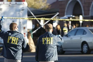 ΗΠΑ: Αυτοκίνητο έπεσε στην πύλη του FBI στο Πίτσμπουργκ