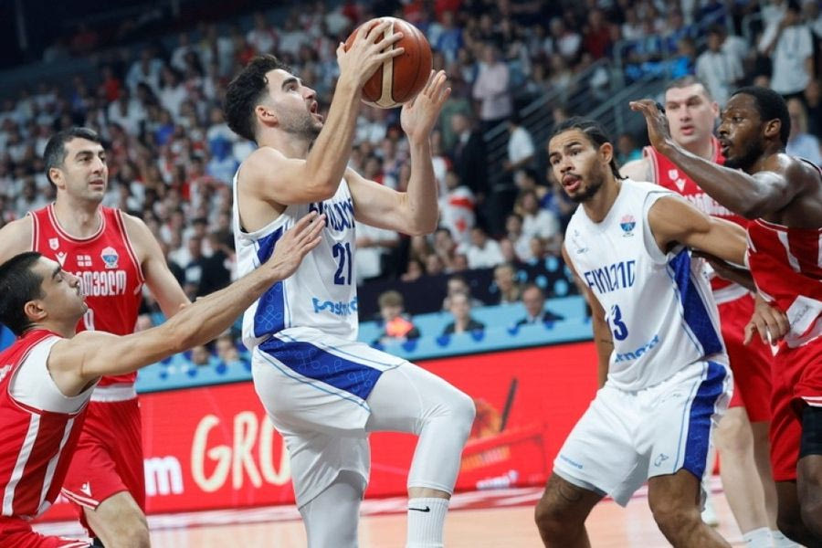 Eurobasket 2025: Η Φιλανδία γράφει ιστορία με την πρόκριση της στους «4»
