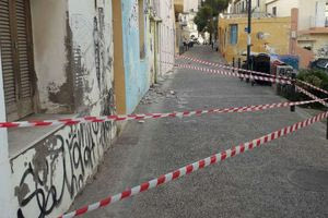 Ηράκλειο: Κατέρρευσαν τμήματα μπαλκονιών στο κέντρο (φωτογραφίες)