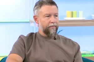 Γιάννης Βαρδής: «Δεν υπήρχε ουσιαστική επαφή, δεν υπήρχε τίποτα με τον πατέρα μου»