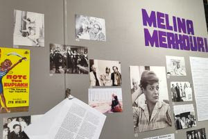 Οι ιστορίες 18 γυναικών ακτιβιστριών ξεδιπλώνονται στην Δημοτική Πινακοθήκη (φωτογραφίες και βίντεο)