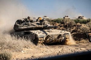 Μέση Ανατολή: Ισραηλινά άρματα μάχης μπαίνουν στην Πόλη της Γάζας