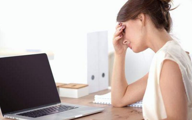 1.000.000 Έλληνες ενήλικοι περίπου ζουν με ημικρανία
