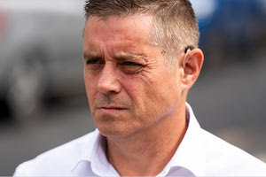 Ένοχος ηθοποιός για σεξουαλική επίθεση σε ανήλικα κορίτσια στη Βρετανία