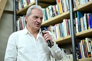 Στην παρουσίαση του βιβλίου «Το ταβάνι στο χιόνι» του Κωνσταντίνου Σύρμου ο Αλ. Καλοκαιρινός