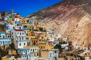 Αυτά είναι τα νησιά στα οποία θα μειωθεί κατά 30% ο ΦΠΑ – Δείτε πίνακα