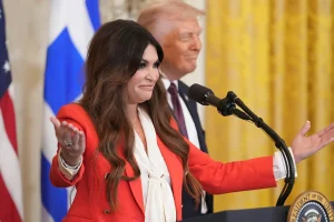 Κίμπερλι Γκιλφόιλ: Το Ελληνοαμερικανικό Επιμελητήριο τη συγχαίρει για την ανάληψη των καθηκόντων της