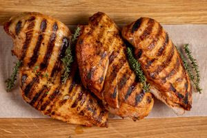 Το κοτόπουλο αλλιώς – Η συνταγή με μέλι για απόλυτη διατροφική αξία