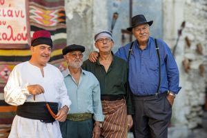 Μια μικρασιάτικη γειτονιά στους Κουνάβους  -Εντυπωσιακό σκηνικό από εικόνες εποχής – φωτογραφίες