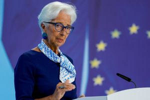 Κρ. Λαγκάρντ: Αισιόδοξη για την οικονομία της Ευρωζώνης μετά το «τραύμα» που είχε προκαλέσει η Ελλάδα