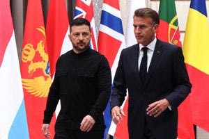 Μακρόν: Έτοιμες οι εγγυήσεις ασφάλειας για την Ουκρανία, συντονίζονται ΕΕ – ΗΠΑ για τις κυρώσεις στη Ρωσία