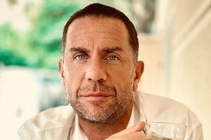 Γιώργος Μαζωνάκης: Η μητέρα του είναι στο νοσοκομείο