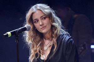 Νατάσσα Μποφίλιου: «Αποφεύγω να διαβάζω τα σχόλια στο Ίντερνετ»