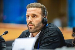 Φραστικό επεισόδιο σε βάρος του Νίκου Παππά – Μήνυση κατέθεσε ο ευρωβουλευτής