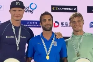 Στέφανος Ντούσκος: Η απονομή του χρυσού μεταλλίου και η ανάκρουση του εθνική ύμνου στο παγκόσμιο πρωτάθλημα κωπηλασίας