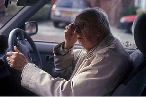 Βάζουν stop στην οδήγηση από ηλικιωμένους