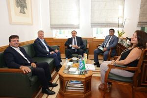 Στην Περιφέρεια ο πρέσβης του Πακιστάν