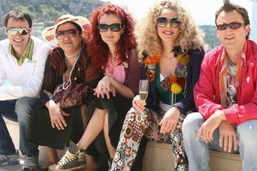 «Στο Παρά Πέντε»: Πέρασαν 20 χρόνια από την πρεμιέρα του 2005 – Τι ετοιμάζουν για το reunion