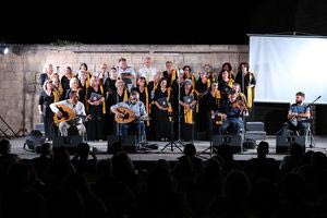 Στιγμές συγκίνησης στην παρουσίαση της αναμνηστικής έκδοσης με τα κειμήλια της Μικρασιατικής Καταστροφής