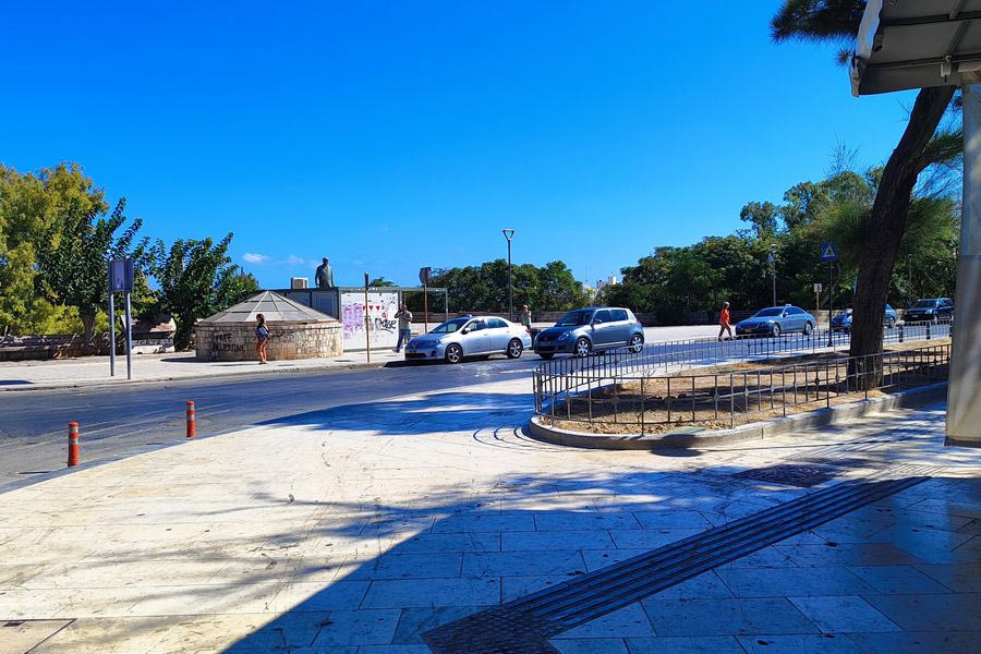 Αυτό το έρμο το παρτέρι…