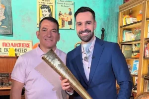 Ο Πύρρος Δήμας πήγε στο Cash or Trash – Το ποσό που «έπιασε» η Ολυμπιακή του δάδα για τα «Παιδικά Χωριά SOS»