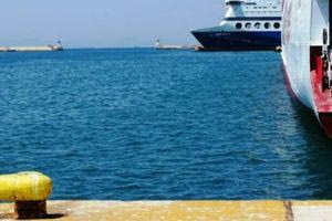 Τηλεφώνημα για τοποθέτηση βόμβας σε οχηματαγωγό πλοίο