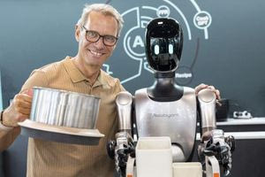 Η Ant του Τζακ Μα αποκαλύπτει το πρώτο της ανθρωποειδές ρομπότ