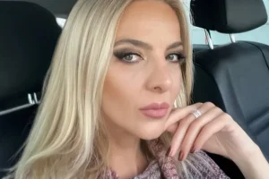 ΟΠΕΚΕΠΕ: Δεσμεύεται η περιουσία της πολιτεύτριας της ΝΔ με τη Ferrari