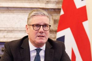 Μεγάλη Βρετανία: Δύο ακόμα υπουργοί εκτός Κυβέρνησης Στάρμερ