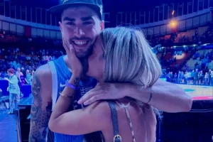 Βασίλης Τολιόπουλος: Φωτογραφίζει τον δύο μηνών γιο του με το χάλκινο μετάλλιο από το Eurobasket 2025