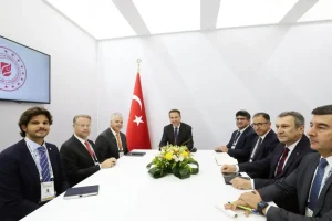 Τουρκία: «Συναντηθήκαμε με ανώτερα στελέχη της Chevron» – Η απάντηση στην κατάθεση πρότασης για τις έρευνες για υδρογονάνθρακες