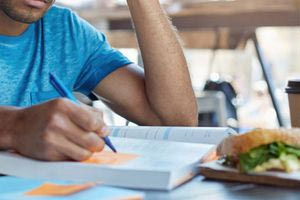 Φοιτητές: Η διατροφή είναι σύμμαχος στην καλή απόδοση