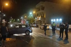 Τροχαίο ατύχημα τα ξημερώματα στη Χερσόνησο – ΙΧ έπεσε σε τουριστικό λεωφορείο και ταξί (Βίντεο)