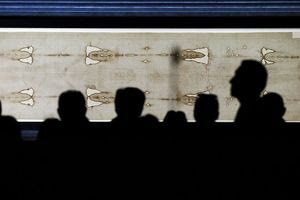 Ερευνητές εντόπισαν το παλαιότερο γραπτό που υποστηρίζει ότι η Ιερά Σινδόνη είναι ψεύτικη