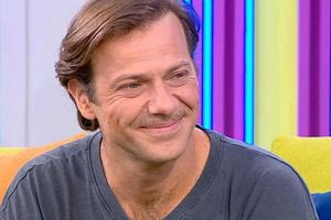 Ορέστης Τζιόβας: «Είμαι σε σχέση και έχουμε κλείσει έναν χρόνο»