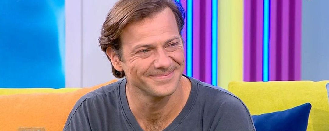 Ορέστης Τζιόβας: «Είμαι σε σχέση και έχουμε κλείσει έναν χρόνο»