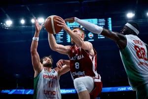 Ευρωμπάσκετ 2025: Δεύτερη νίκη για τη Λετονία με σούπερ Πορζίνγκις