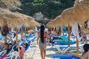 Πώς βιώνουν οι Έλληνες τους καύσωνες