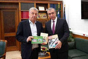 Τον Περιφερειάρχη Κρήτης επισκέφθηκε ο πρέσβης του Αζερμπαϊτζάν